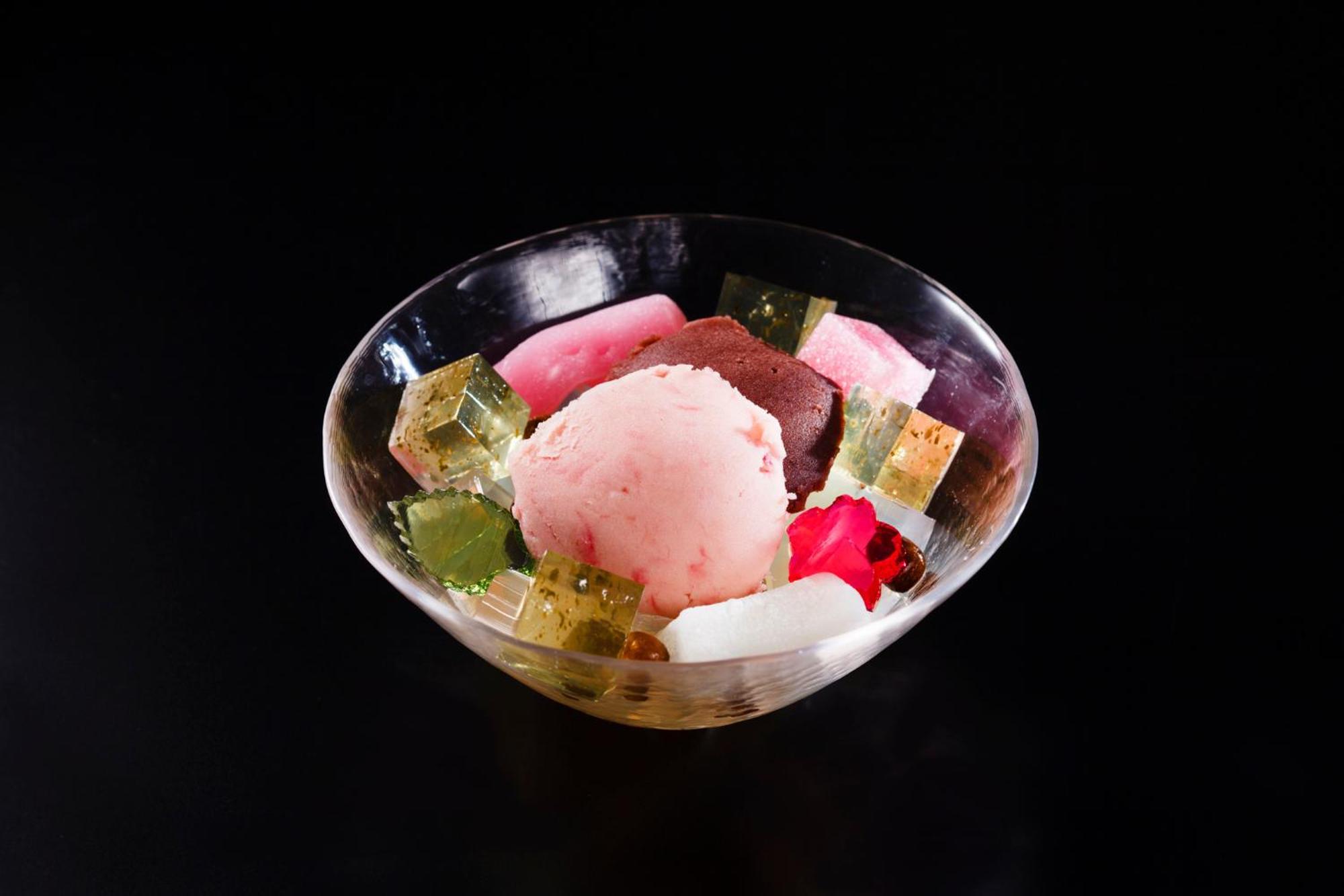 The Tokyo Station Hotel Εξωτερικό φωτογραφία A bowl of yōgakan