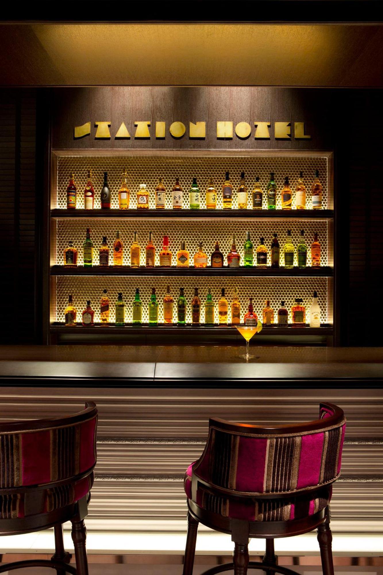 The Tokyo Station Hotel Εξωτερικό φωτογραφία The bar at the London Edition